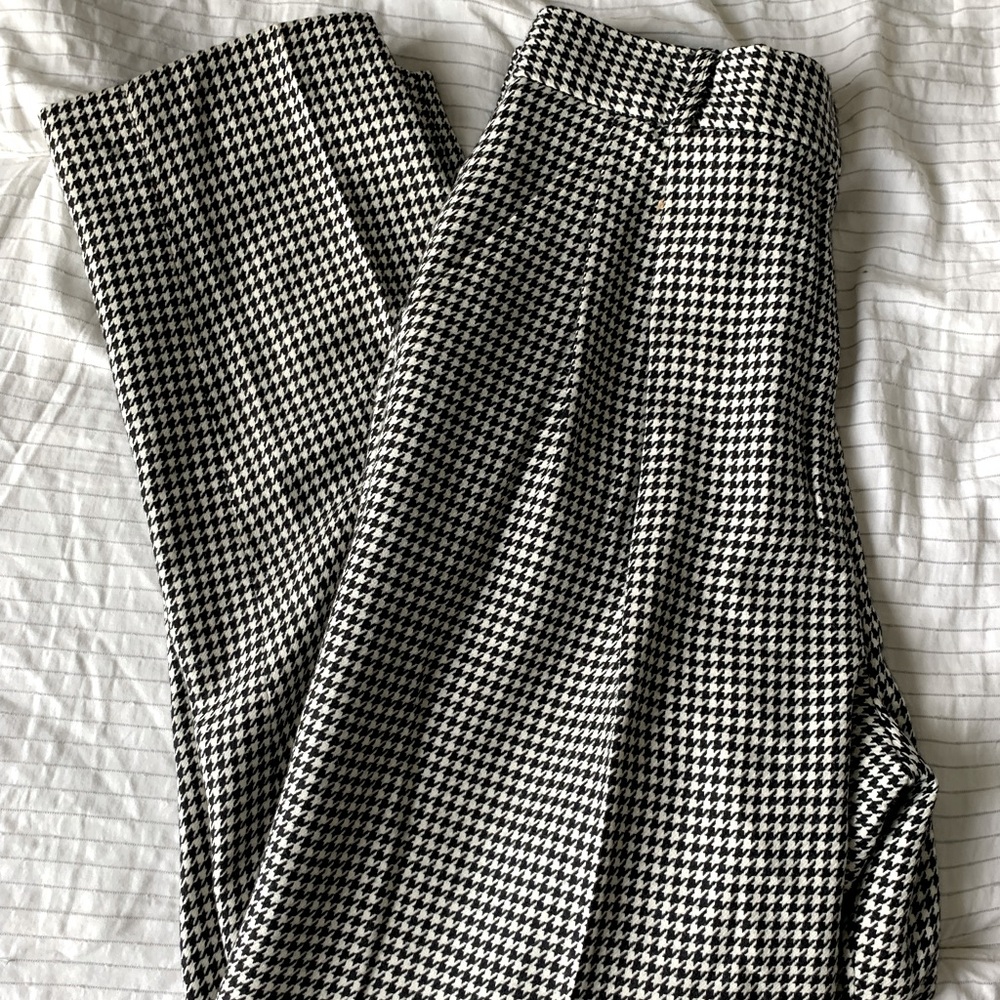 Vintage gingham trousers made from 100% wool and fully lined.